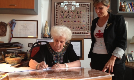 Estela de Carlotto firma Todos por la Ley, junto a Ottaviano